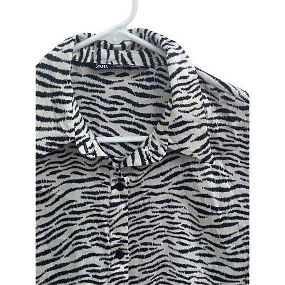 ZARA Zebra Print Cropped Button Down Shirt Blouse Sz Sm Long Sleeve Animal Print - Picture 2 of 5